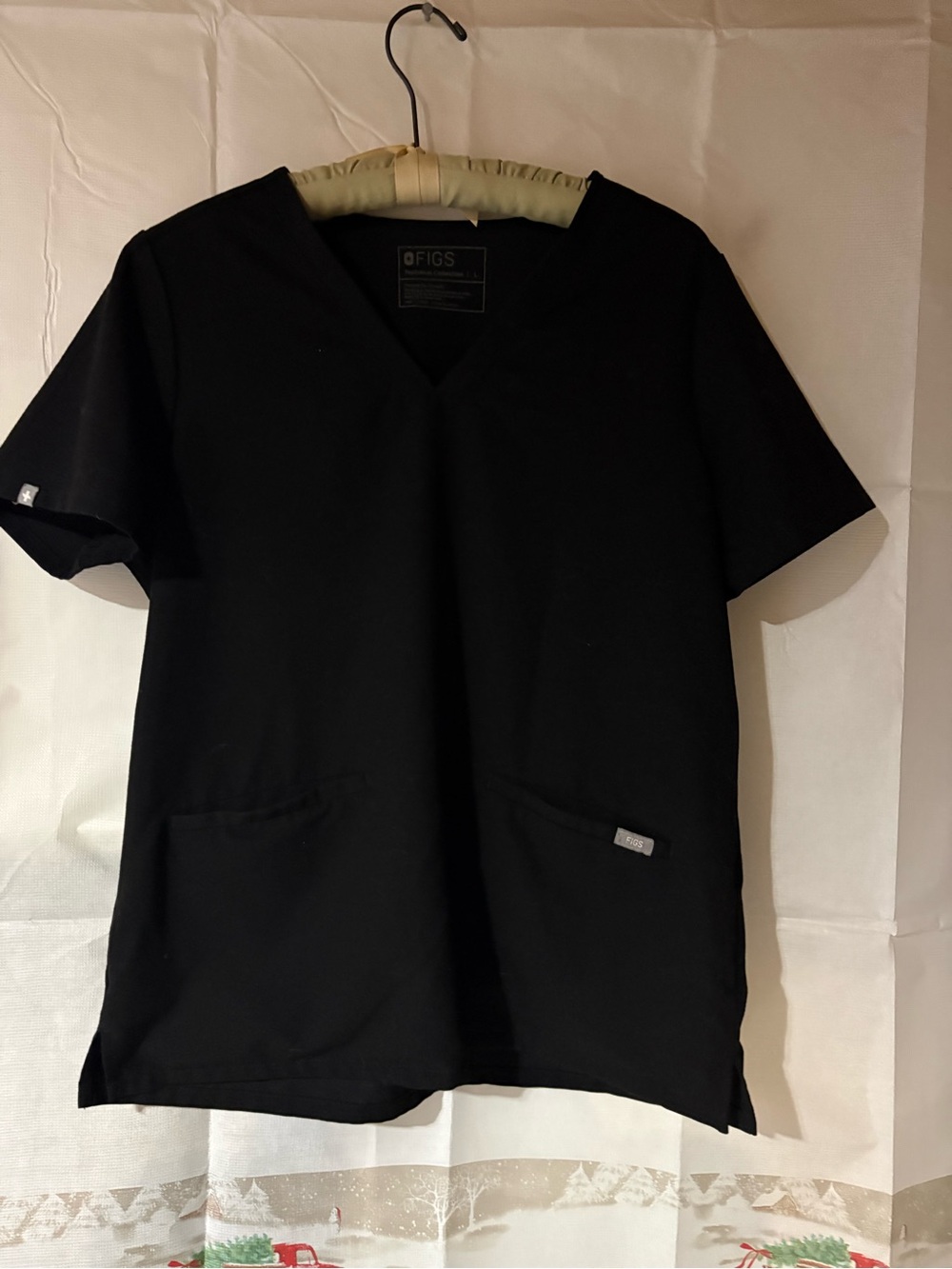 Figs Black Women's V-Neck Short Sleeve Scrub Top